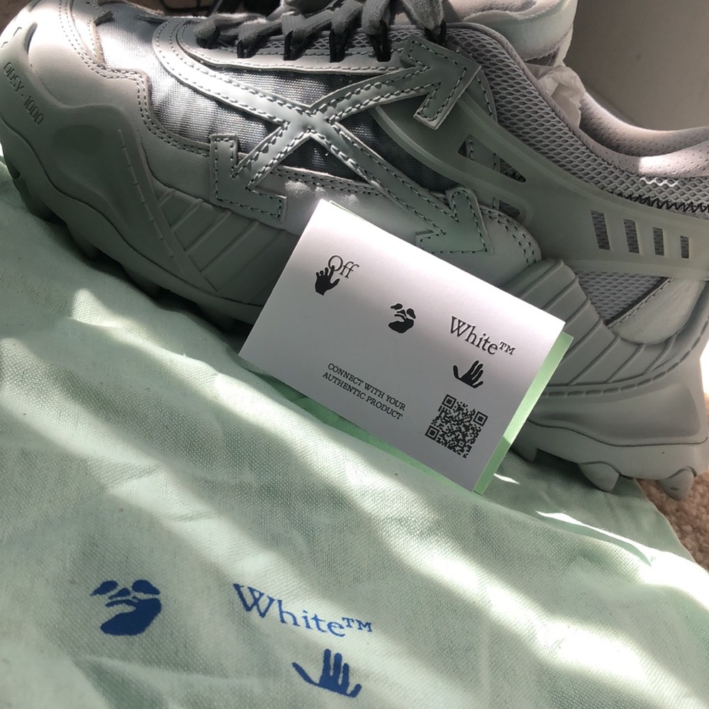 Off White - Picture 5 of 6